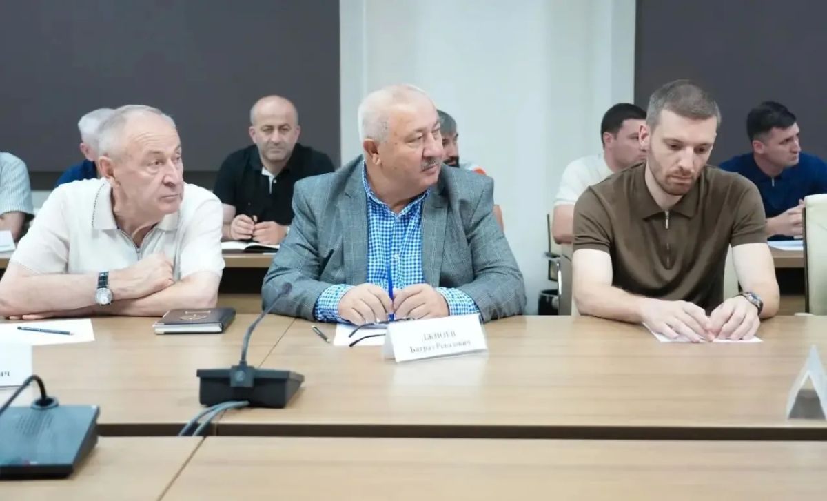 «Наша задача – не допустить ажиотажа и топливного кризиса в республике» «Наша задача – не допустить ажиотажа и топливного кризиса в республике»