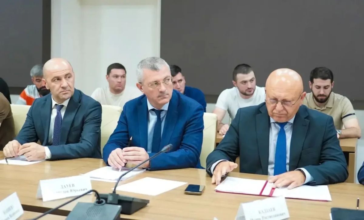 «Наша задача – не допустить ажиотажа и топливного кризиса в республике» «Наша задача – не допустить ажиотажа и топливного кризиса в республике»