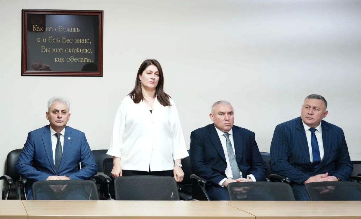 Председатель Правительства РСО – Алания Борис Джанаев провел заседание кабинета министров, на котором рассмотрены вопросы, направленные на развитие республики и повышение комфорта жителей региона Председатель Правительства РСО – Алания Борис Джанаев провел заседание кабинета министров, на котором рассмотрены вопросы, направленные на развитие республики и повышение комфорта жителей региона