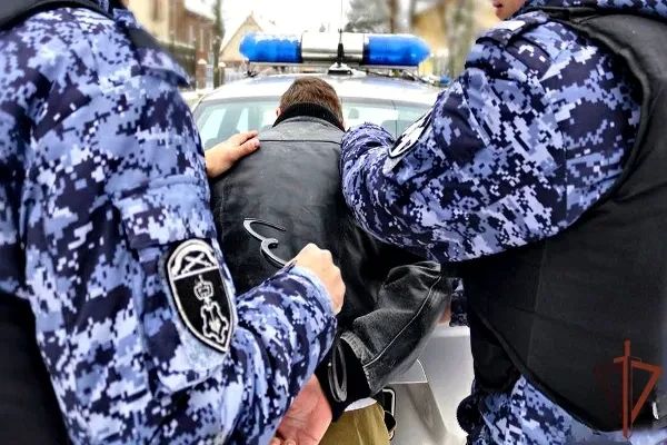 Во Владикавказе сотрудники Росгвардии задержали мужчину, устроившего стрельбу у ночного заведения