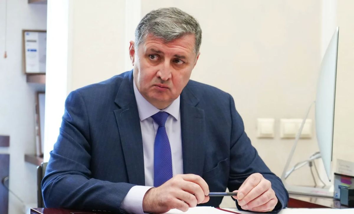 Глава РСО – Алания Сергей Меняйло провел прием по личным вопросам для членов семей участников специальной военной операции Глава РСО – Алания Сергей Меняйло провел прием по личным вопросам для членов семей участников специальной военной операции