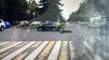 Сотрудники Госавтоинспекции выясняют обстоятельства ДТП, в котором пострадал мотоциклист