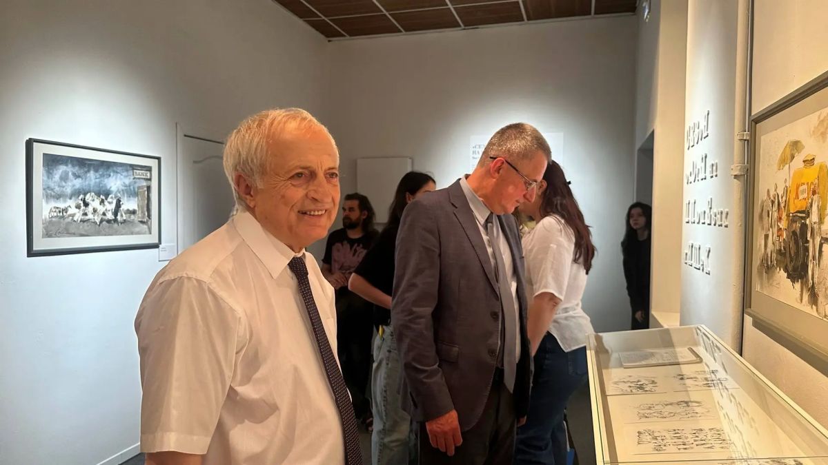 В Культурном центре Художественного музея имени Махарбека Туганова прошло открытие выставки Сергея Савлаева «Сезон охоты на плюшевых мишек» В Культурном центре Художественного музея имени Махарбека Туганова прошло открытие выставки Сергея Савлаева «Сезон охоты на плюшевых мишек»