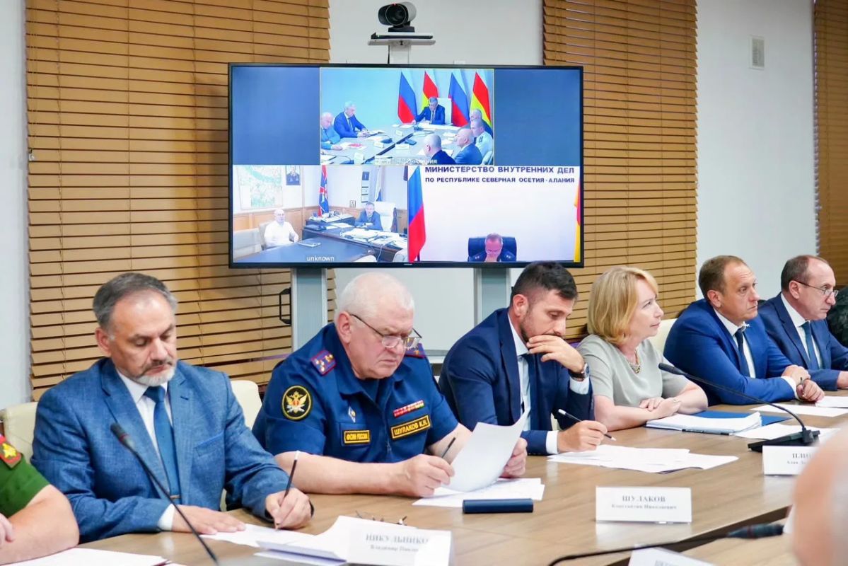 Председатель Избирательной комиссии РСО — Алания Жанна Моргоева приняла участие в заседании республиканского Оперативного штаба по реализации мер, предусмотренных Указом Президента Российской Федерации, для обеспечения... Председатель Избирательной комиссии РСО — Алания Жанна Моргоева приняла участие в заседании республиканского Оперативного штаба по реализации мер, предусмотренных Указом Президента Российской Федерации, для обеспечения...