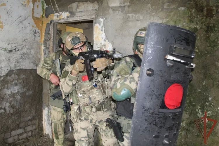В Северной Осетии подразделения Росгвардии отработали действия по пресечению террористической угрозы В Северной Осетии подразделения Росгвардии отработали действия по пресечению террористической угрозы