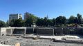 Сегодня побывали на территории бывшей многоэтажки в Детском парке — сейчас здесь подходит к завершению строительство фонтанаводопада