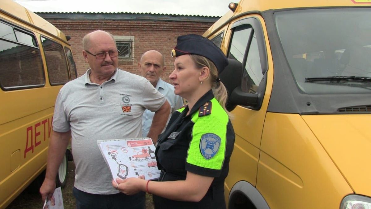 В Северной Осетии в рамках подготовки к новому учебному году сотрудники Госавтоинспекции Моздокского района провели проверку школьных автобусов В Северной Осетии в рамках подготовки к новому учебному году сотрудники Госавтоинспекции Моздокского района провели проверку школьных автобусов