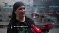 Второй день траура. К школе подходят школьники, студенты, гости республики