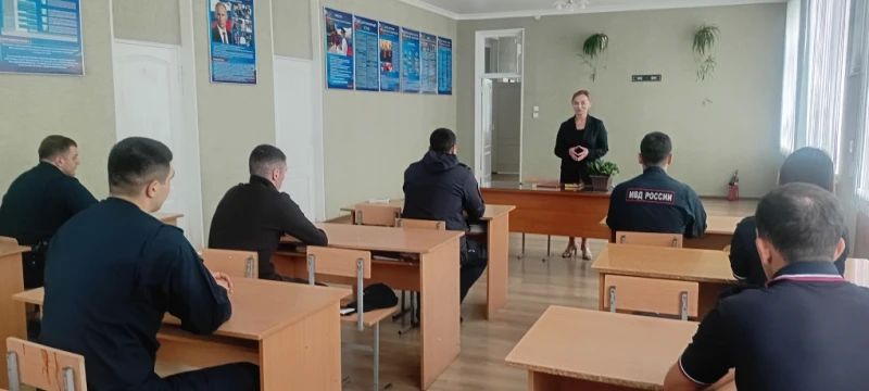 В Пригородном районе Северной Осетии общественники поздравили с праздником сотрудников патрульно-постовой службы полиции В Пригородном районе Северной Осетии общественники поздравили с праздником сотрудников патрульно-постовой службы полиции
