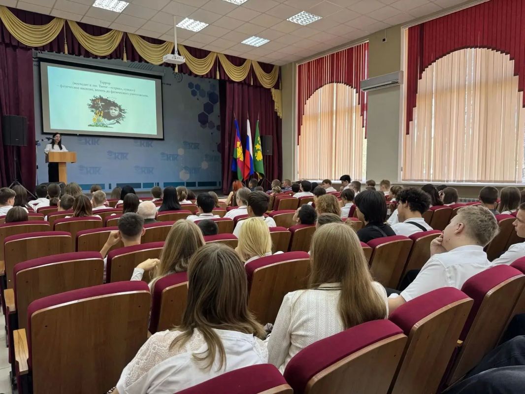 Транспортные полицейские приняли участие в уроке мужества, посвящённый Дню солидарности в борьбе с терроризмом Транспортные полицейские приняли участие в уроке мужества, посвящённый Дню солидарности в борьбе с терроризмом
