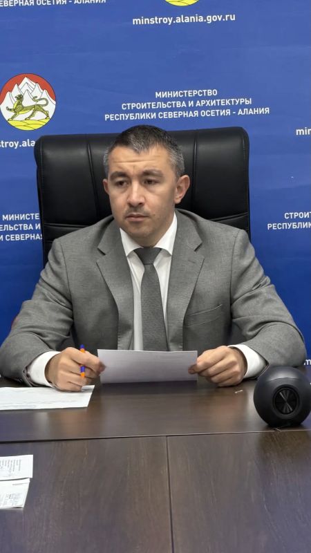 Первый заместитель министра строительства и архитектуры Алан Техов провёл личный приём граждан