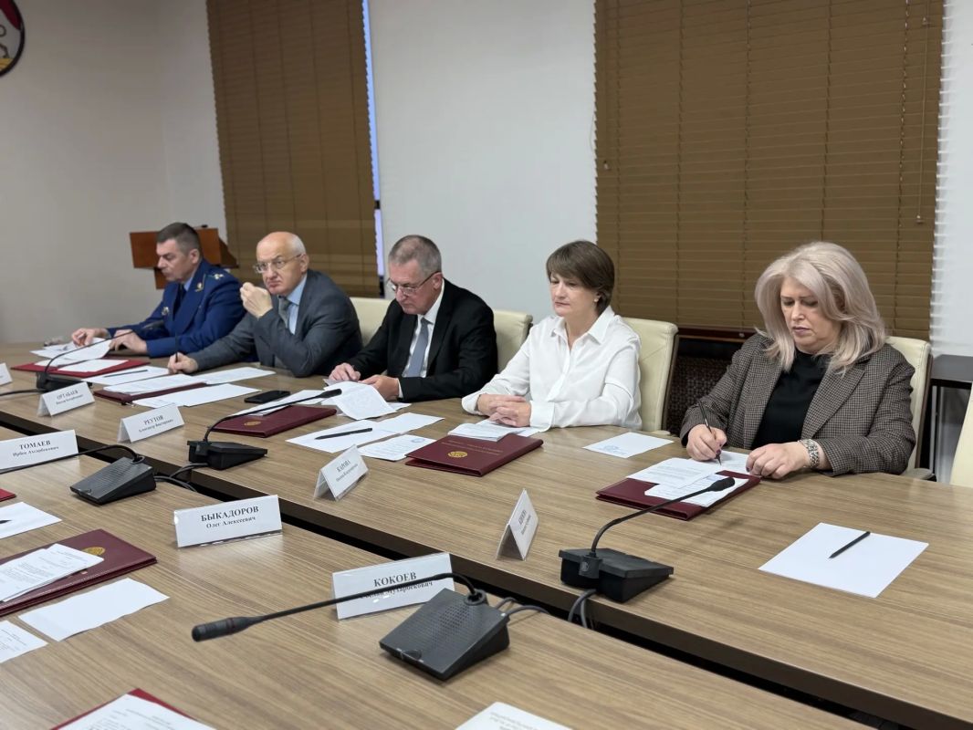 Председатель Правительства РСО – Алания Борис Джанаев провел заседание кабинета министров, на котором рассмотрены вопросы, направленные на развитие республики и повышение комфорта жителей региона Председатель Правительства РСО – Алания Борис Джанаев провел заседание кабинета министров, на котором рассмотрены вопросы, направленные на развитие республики и повышение комфорта жителей региона