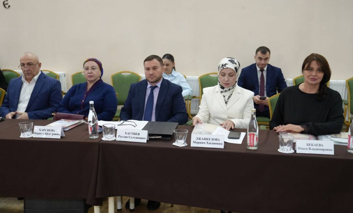 Председатель Парламента Таймураз Тускаев принял участие в работе круглого стола «Мы дружбой единой сильны», организованного Архивной службой РСО-Алания совместно с Центральным государственным архивом РСО-Алания в рамках Года... Председатель Парламента Таймураз Тускаев принял участие в работе круглого стола «Мы дружбой единой сильны», организованного Архивной службой РСО-Алания совместно с Центральным государственным архивом РСО-Алания в рамках Года...