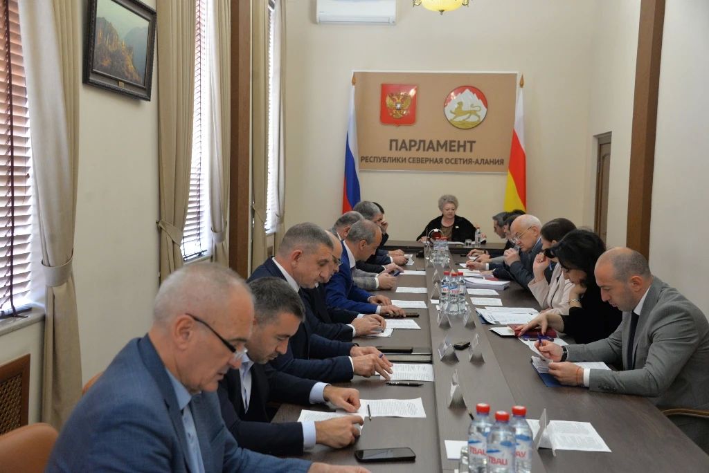 Председатель Парламента Таймураз Тускаев принял участие в работе круглого стола «Мы дружбой единой сильны», организованного Архивной службой РСО-Алания совместно с Центральным государственным архивом РСО-Алания в рамках Года... Председатель Парламента Таймураз Тускаев принял участие в работе круглого стола «Мы дружбой единой сильны», организованного Архивной службой РСО-Алания совместно с Центральным государственным архивом РСО-Алания в рамках Года...