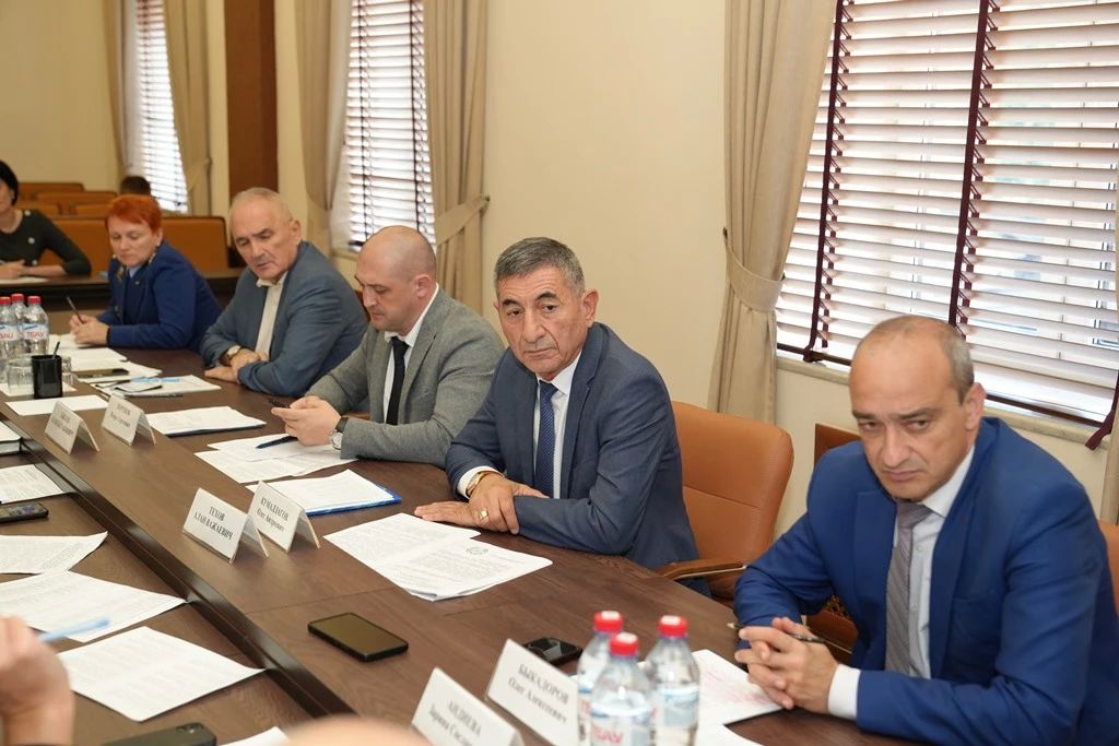 Под председательством Ларисы Ревазовой состоялось заседание комитета по социальной политике, здравоохранению и делам ветеранов Под председательством Ларисы Ревазовой состоялось заседание комитета по социальной политике, здравоохранению и делам ветеранов
