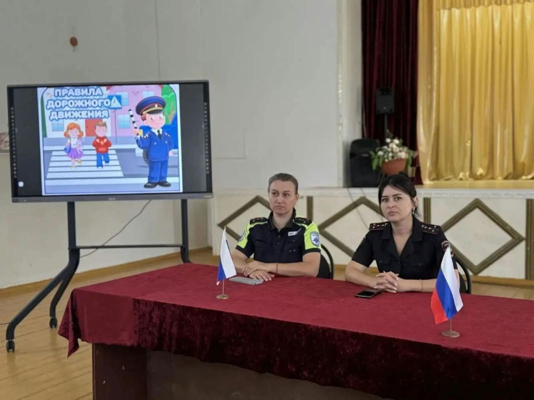 Безопасное поведение на дороге начинается с простых привычек Безопасное поведение на дороге начинается с простых привычек