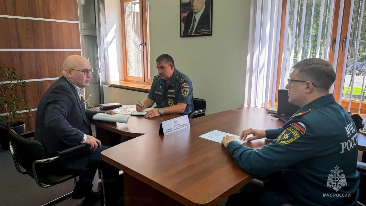 Сергей Веретенников провел прием граждан Сергей Веретенников провел прием граждан