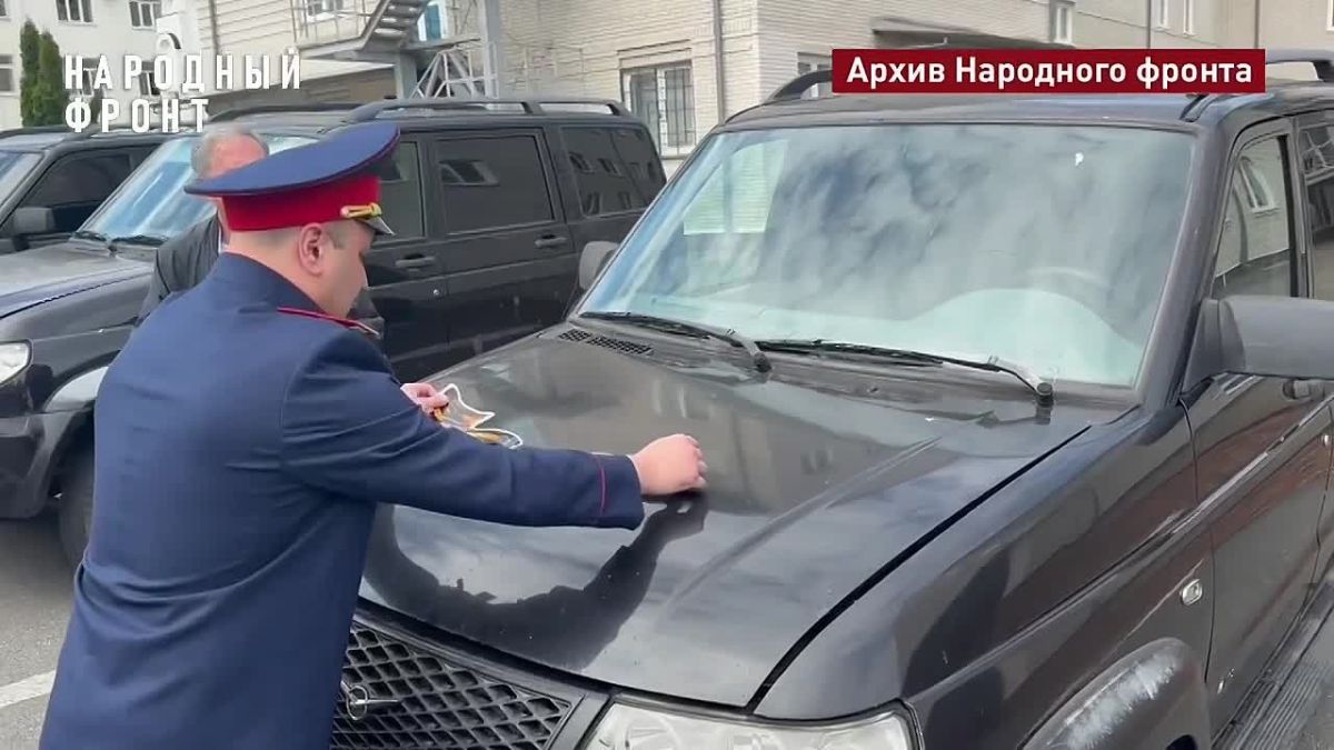 Народный фронт передал очередную партию автотранспорта бойцам 166-го мотострелкового полка