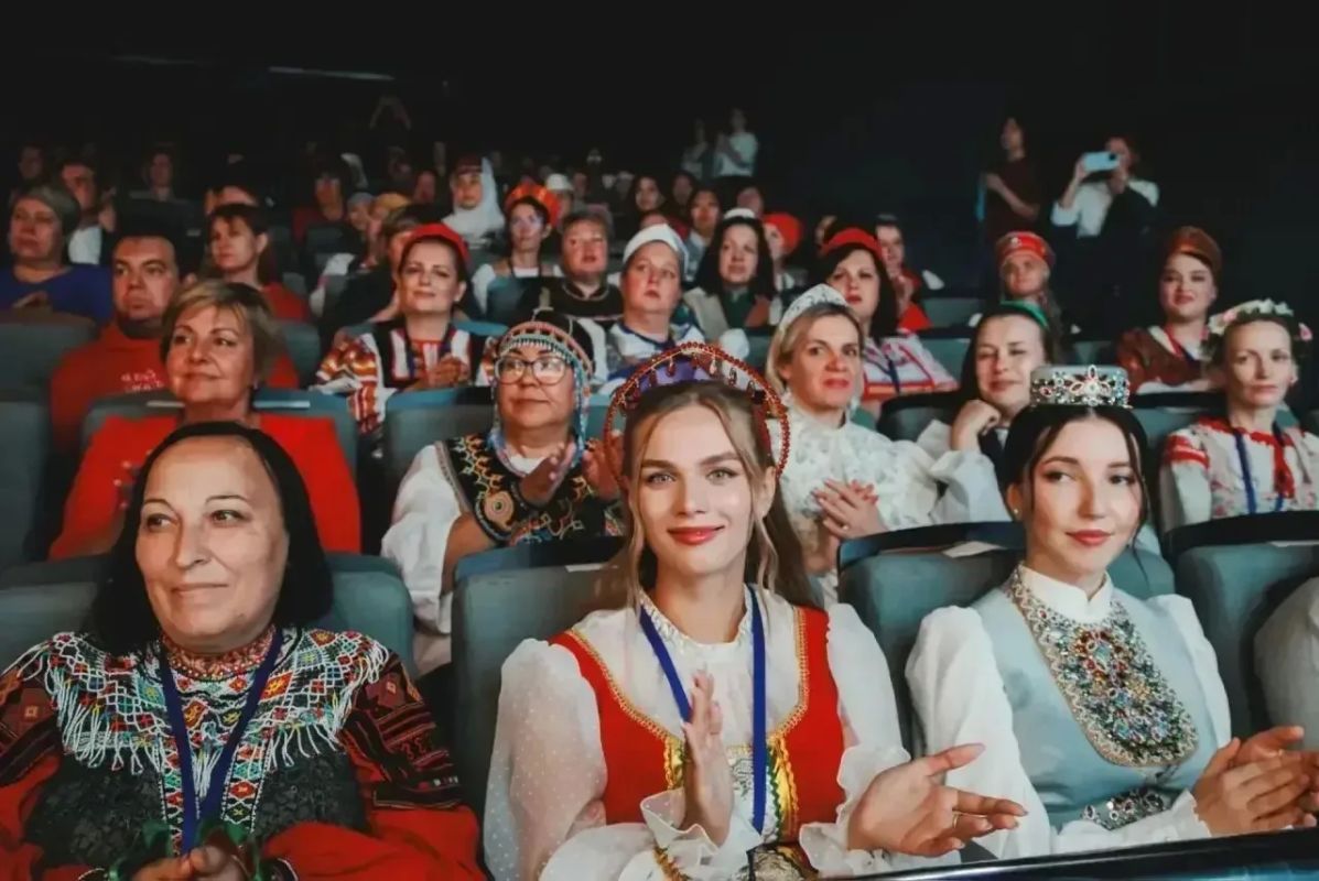 В многообразии - наша сила В многообразии - наша сила