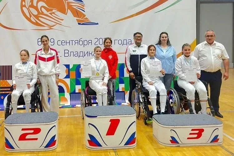 Фехтовальный прорыв: спортсмены Северной Осетии завоевали россыпь медалей на первенстве России среди лиц с ПОДА Фехтовальный прорыв: спортсмены Северной Осетии завоевали россыпь медалей на первенстве России среди лиц с ПОДА