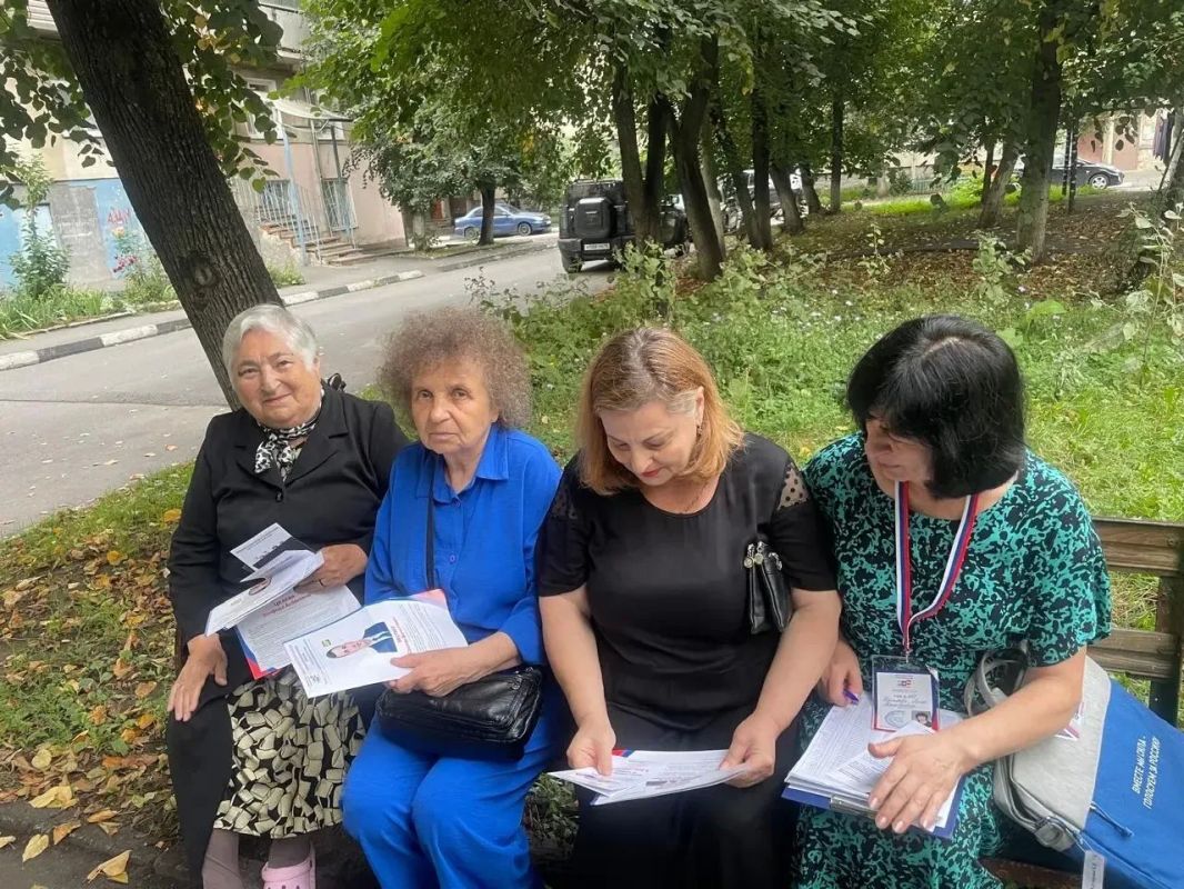 Тем временем «ИнформУИК» сегодня делает свои последние шаги Тем временем «ИнформУИК» сегодня делает свои последние шаги