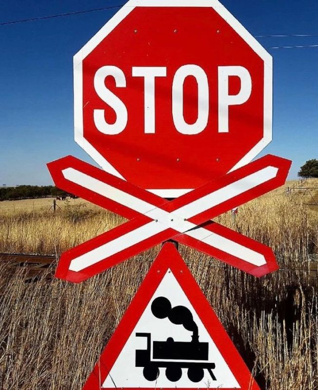 С целью снижения уровня аварийности на железнодорожных переездах Северо-Кавказской железной дороги с 1 октября 2026 года объявлен месячник безопасности «Внимание, переезд!»