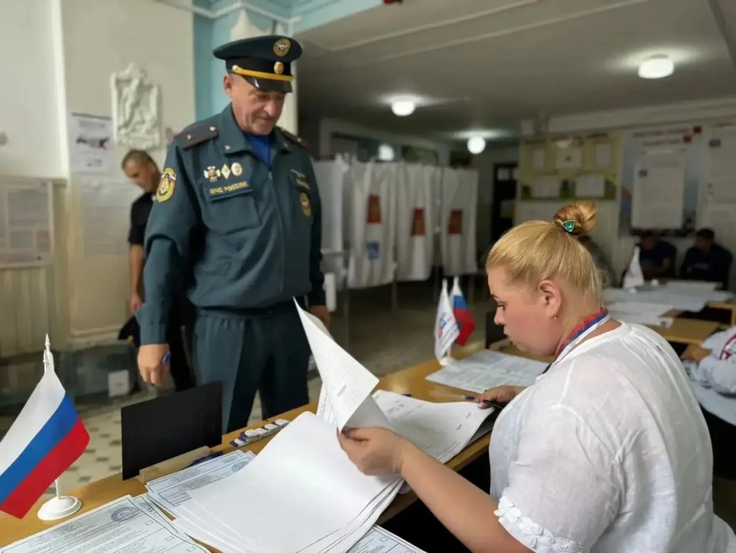Делимся с вами яркими фотокарточками второго дня голосования! Делимся с вами яркими фотокарточками второго дня голосования!
