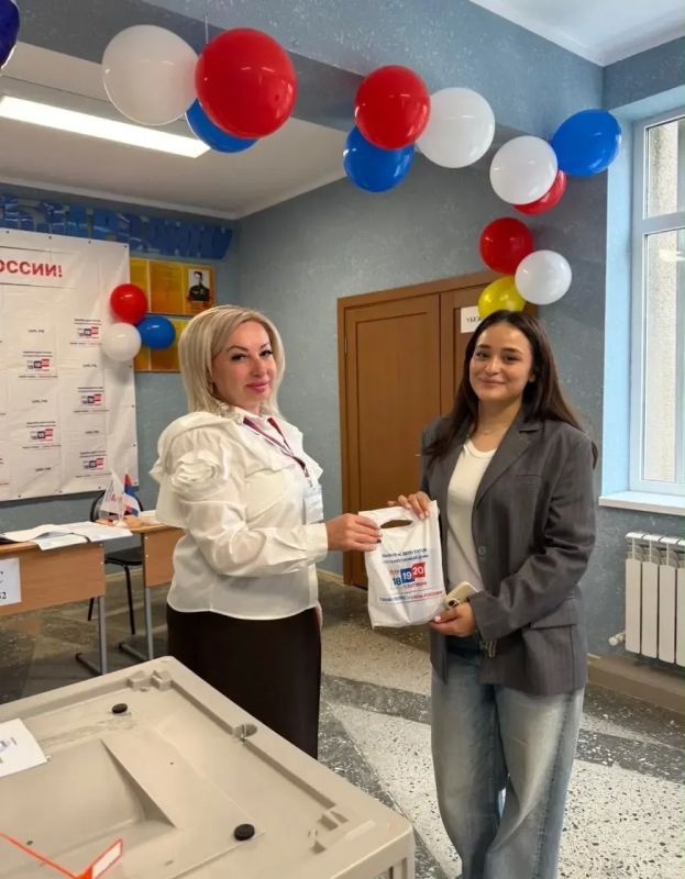 Делимся с вами яркими фотокарточками второго дня голосования! Делимся с вами яркими фотокарточками второго дня голосования!