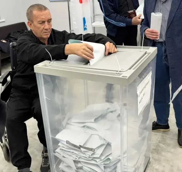 На избирательных участках Северной Осетии голосуют все — и для каждого созданы необходимые условия На избирательных участках Северной Осетии голосуют все — и для каждого созданы необходимые условия