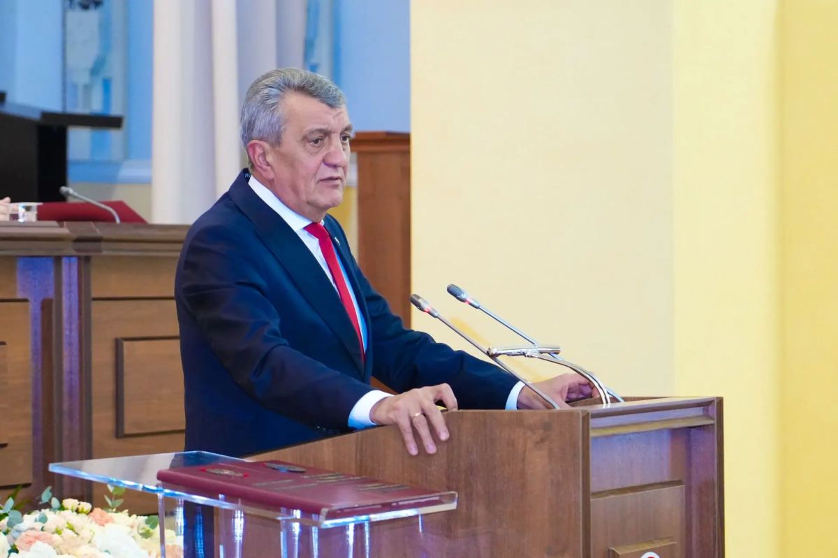 Сегодня полномочный представитель Президента РФ в Северо-Кавказском федеральном округе Юрий Чайка принял участие в заседании Парламента Республики Северная Осетия-Алания по случаю избрания Главы Республики Северная... Сегодня полномочный представитель Президента РФ в Северо-Кавказском федеральном округе Юрий Чайка принял участие в заседании Парламента Республики Северная Осетия-Алания по случаю избрания Главы Республики Северная...