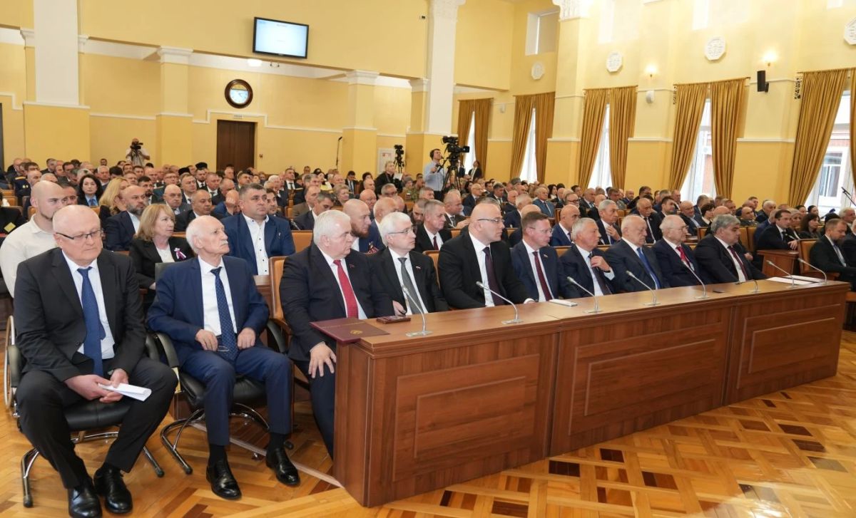 20 сентября 2026 года на 54-ом заседании Парламента РСО – Алания на должность Главы Республики Северная Осетия-Алания большинством голосов депутатского корпуса на пятилетний срок полномочий избран Сергей Меняйло 20 сентября 2026 года на 54-ом заседании Парламента РСО – Алания на должность Главы Республики Северная Осетия-Алания большинством голосов депутатского корпуса на пятилетний срок полномочий избран Сергей Меняйло