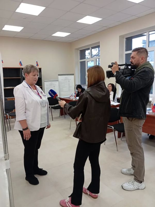 На участок прибыли международные наблюдатели На участок прибыли международные наблюдатели