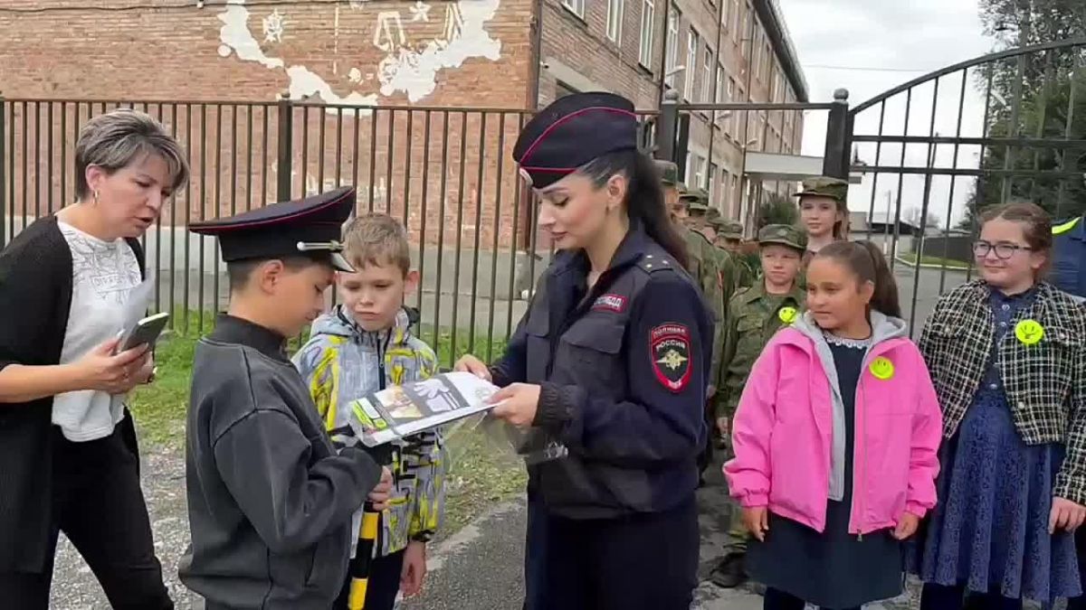 Сотрудники Госавтоинспекции Пригородного района провели акцию «Пешеход – на переход!»