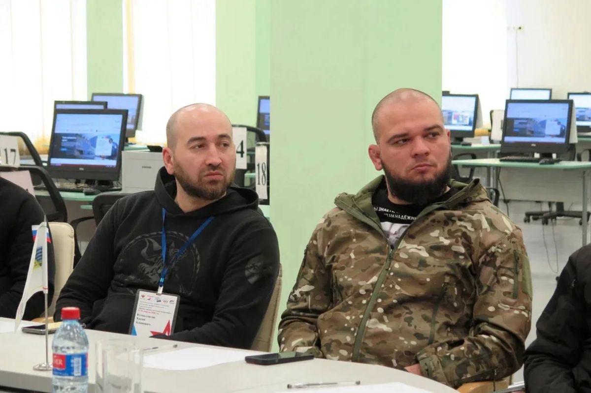 Сергей Меняйло: Друзья, я уже рассказывал о советниках по военно-патриотическому воспитанию в образовательных учреждениях республики Сергей Меняйло: Друзья, я уже рассказывал о советниках по военно-патриотическому воспитанию в образовательных учреждениях республики