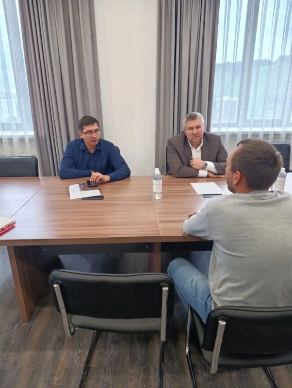 Министр экономического развития Республики Алтай Сергей Боровиков провел личный прием граждан Министр экономического развития Республики Алтай Сергей Боровиков провел личный прием граждан