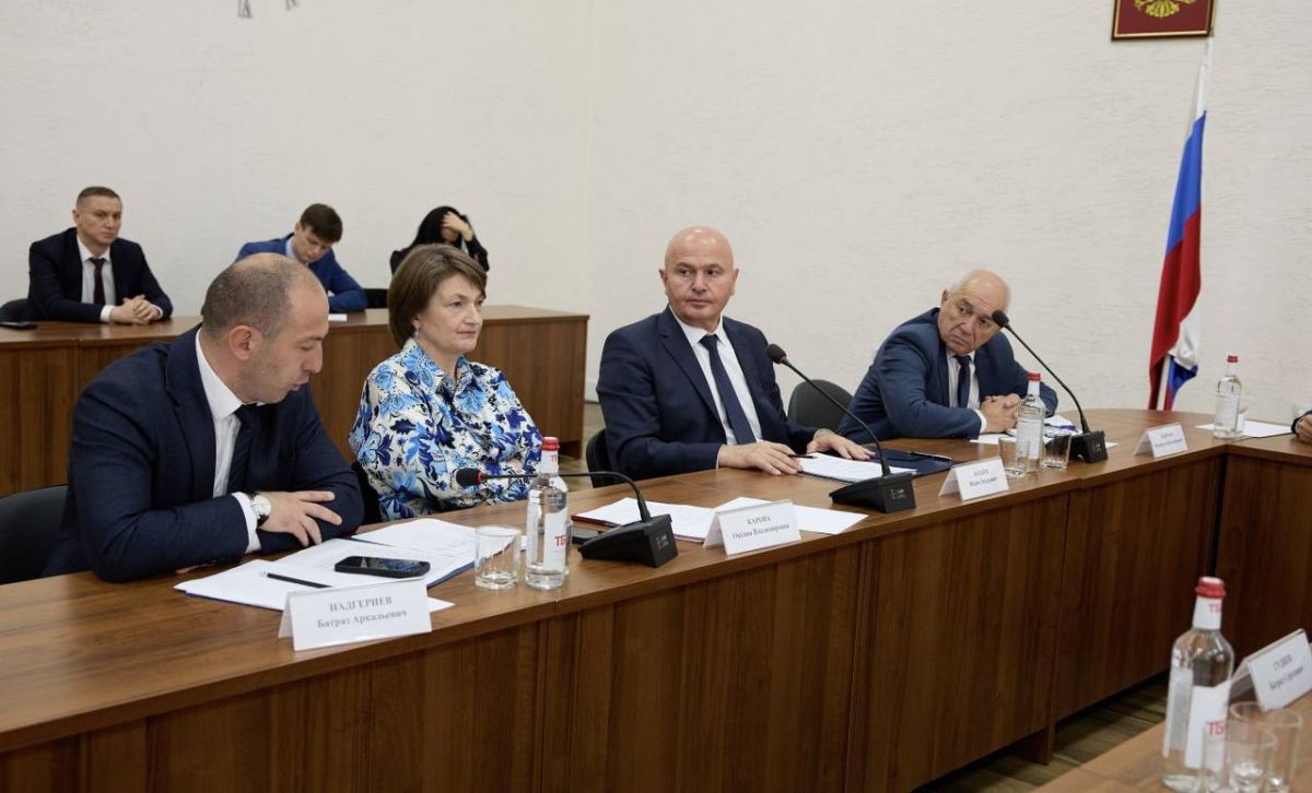 Председатель Правительства РСО – Алания Борис Джанаев провел выездное совещание с Правительством республики в Ардонском районе по вопросам, требующим оперативного решения Председатель Правительства РСО – Алания Борис Джанаев провел выездное совещание с Правительством республики в Ардонском районе по вопросам, требующим оперативного решения