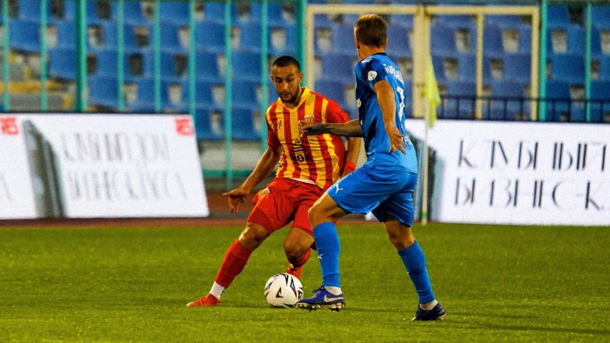 Драматичная ничья. «Волгарь» (Астрахань) – «Алания» (Владикавказ) – 4:4 (2:1) В стартовом составе владикавказцев вышел полузащитник Руслан Дауров, проведший первый матч за «Аланию» после своего возвращения нынешним летом