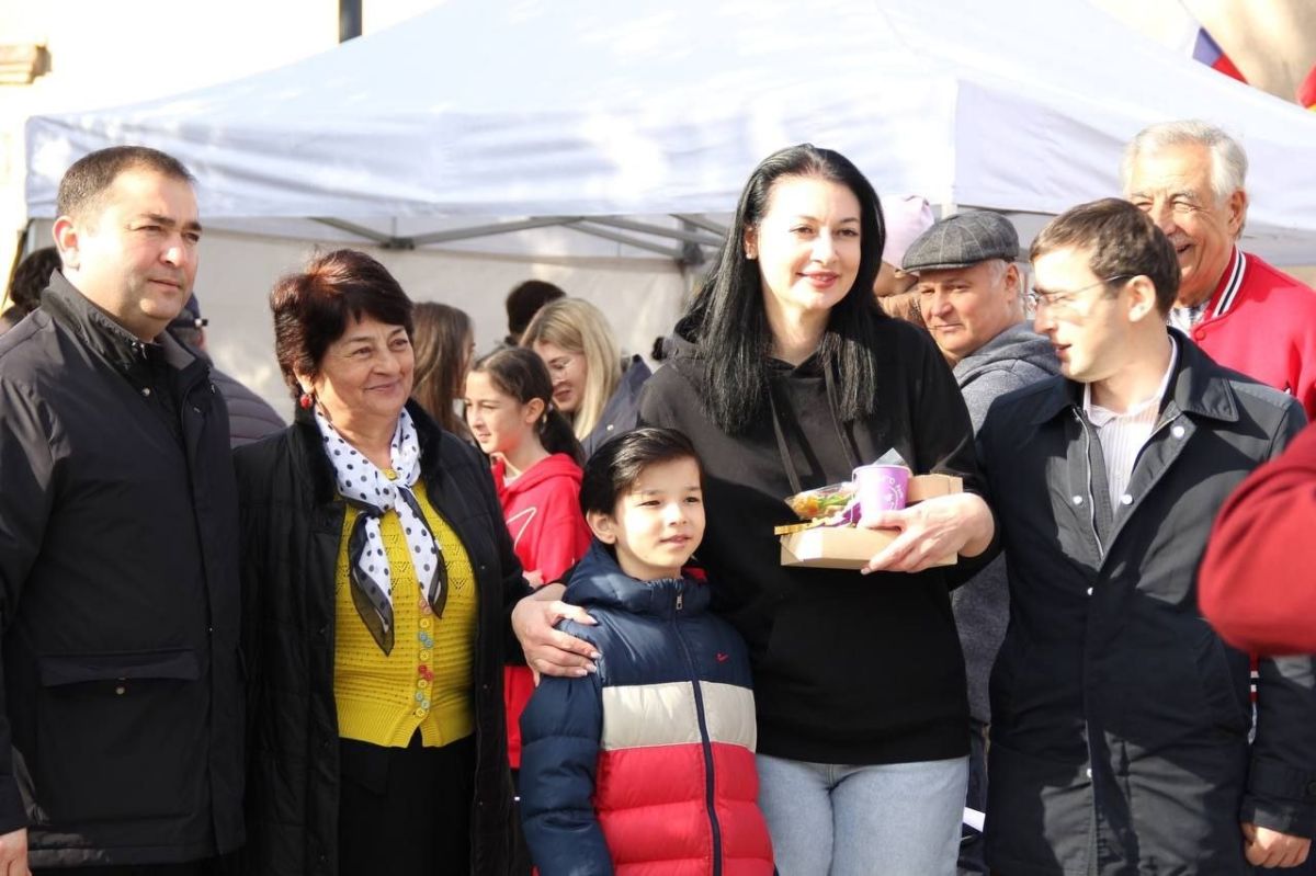 Уважаемая Элла Маирбековна искренне поздравляю Вас с назначением на новую должность! Уважаемая Элла Маирбековна искренне поздравляю Вас с назначением на новую должность!