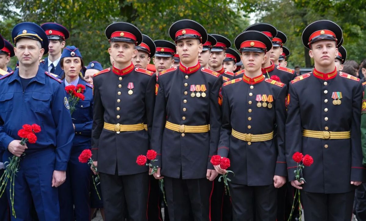 Председатель Правительства РСО – Алания Борис Джанаев принял участие в открытии памятника Герою России, майору Марату Тибилову, погибшему в Курской области при исполнении воинского долга в марте прошлого года Председатель Правительства РСО – Алания Борис Джанаев принял участие в открытии памятника Герою России, майору Марату Тибилову, погибшему в Курской области при исполнении воинского долга в марте прошлого года