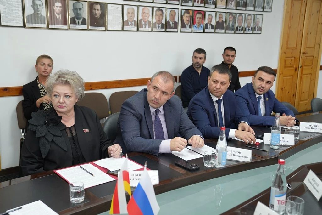 Таймураз Тускаев провел выездное заседание Совета Парламента в Ирафском районе Таймураз Тускаев провел выездное заседание Совета Парламента в Ирафском районе
