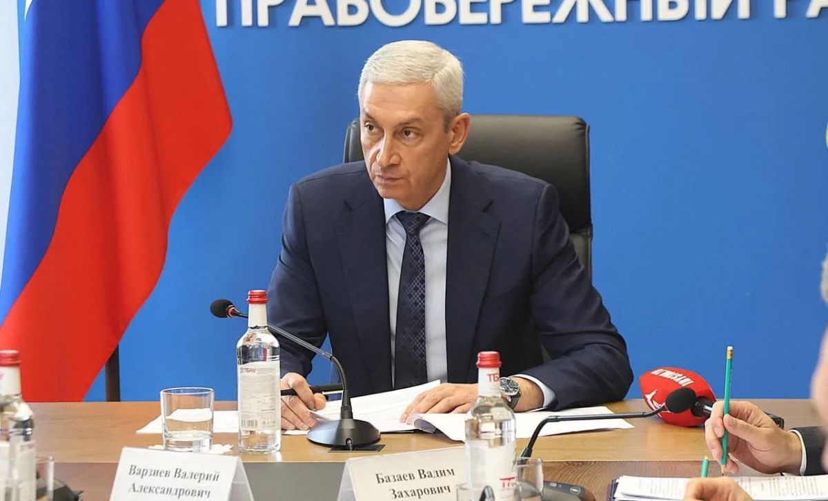 Премьер-министр РСО – Алания Борис Джанаев провел выездное совещание с Правительством республики в Правобережном районе по вопросам социально-экономического развития муниципалитета, которые необходимо решить в первоочередном... Премьер-министр РСО – Алания Борис Джанаев провел выездное совещание с Правительством республики в Правобережном районе по вопросам социально-экономического развития муниципалитета, которые необходимо решить в первоочередном...