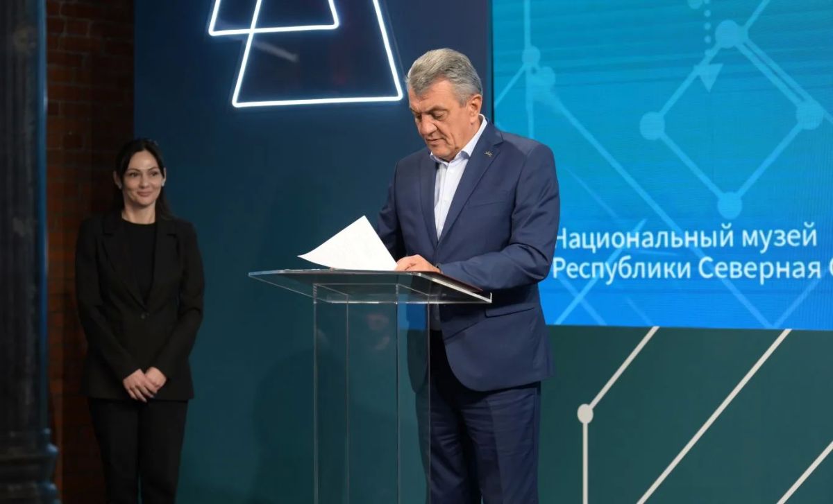В 2027 году во Владикавказе пройдет Международный архитектурный фестиваль «ЭкоБерег» им. В.Н. Логвинова. Соглашение об этом подписали Глава РСО – Алания Сергей Меняйло и президент Союза архитекторов России Николай Шумаков на... В 2027 году во Владикавказе пройдет Международный архитектурный фестиваль «ЭкоБерег» им. В.Н. Логвинова. Соглашение об этом подписали Глава РСО – Алания Сергей Меняйло и президент Союза архитекторов России Николай Шумаков на...