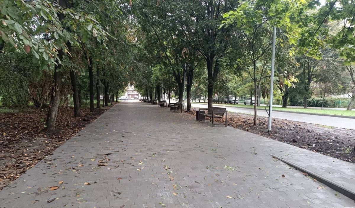 Во Владикавказе на улице Гагарина (от проспекта Доватора до улицы Кырджалийская) завершено благоустройство общественной зоны отдыха