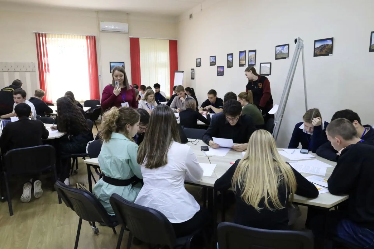 Молодежный день IX Международного форума «Северный Кавказ: пространство диалога, традиций и развития» собрал более 160 представителей регионов Северного Кавказа Молодежный день IX Международного форума «Северный Кавказ: пространство диалога, традиций и развития» собрал более 160 представителей регионов Северного Кавказа