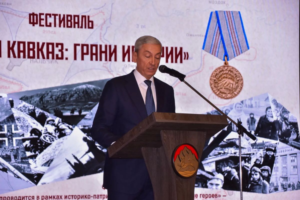 Председатель Правительства РСО – Алания Борис Джанаев принял участие в торжественном открытии фестиваля «Битва за Кавказ: грани истории» Председатель Правительства РСО – Алания Борис Джанаев принял участие в торжественном открытии фестиваля «Битва за Кавказ: грани истории»