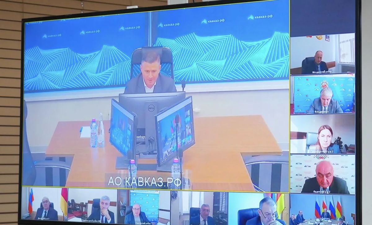 Председатель Правительства РСО – Алания Борис Джанаев провел совещание по вопросам сохранения объектов культурного наследия, расположенных на территории республики Председатель Правительства РСО – Алания Борис Джанаев провел совещание по вопросам сохранения объектов культурного наследия, расположенных на территории республики