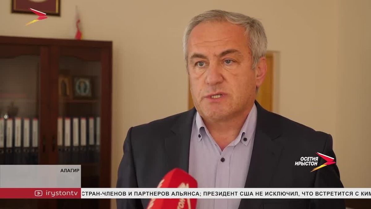 Ямы, ухабы и трещины - после реконструкции сетей в Алагире дорожное полотно осталось в непригодном состоянии
