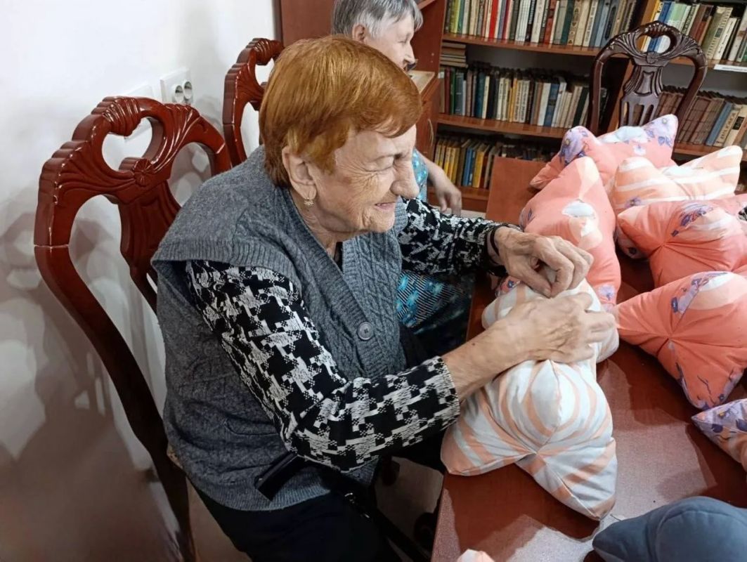Подопечные дома-интерната «Забота» в Северной Осетии изготовили более 1 тыс Подопечные дома-интерната «Забота» в Северной Осетии изготовили более 1 тыс
