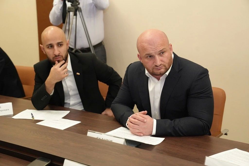 Георгий Джиоев провел заседание комитета по национальной политике и делам молодежи Георгий Джиоев провел заседание комитета по национальной политике и делам молодежи