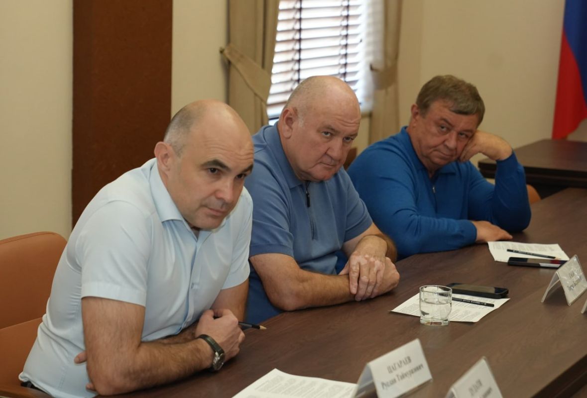 Олег Качаров провел заседание комитета по аграрной и земельной политике, экологии и природным ресурсам Олег Качаров провел заседание комитета по аграрной и земельной политике, экологии и природным ресурсам